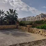 Lägenhet Panoramic Penthouse In Marsascala Which Enjoys Sea And Country Views Marsaskala