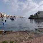 Panoramic Penthouse In Marsascala Which Enjoys Sea And Country Views Lägenhet *