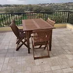Lägenhet Panoramic Penthouse In Marsascala Which Enjoys Sea And Country Views
