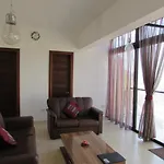 Panoramic Penthouse In Marsascala Which Enjoys Sea And Country Views Lägenhet *