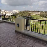 Lägenhet Panoramic Penthouse In Marsascala Which Enjoys Sea And Country Views *