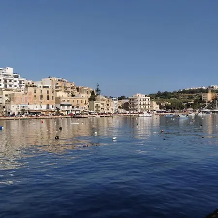 Apartman Panoramic Penthouse In Marsascala Which Enjoys Sea And Country Views