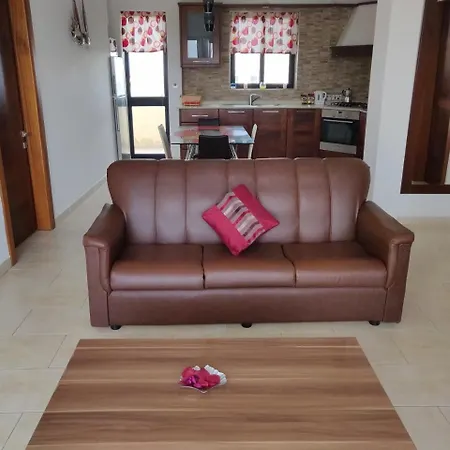 Panoramic Penthouse In Marsascala Which Enjoys Sea And Country Views Apartman
