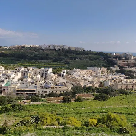 Panoramic Penthouse In Marsascala Which Enjoys Sea And Country Views Apartman