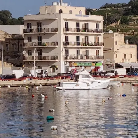 Panoramic Penthouse In Marsascala Which Enjoys Sea And Country Views 公寓 马尔萨斯卡拉