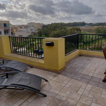 公寓 Panoramic Penthouse In Marsascala Which Enjoys Sea And Country Views 马尔萨斯卡拉