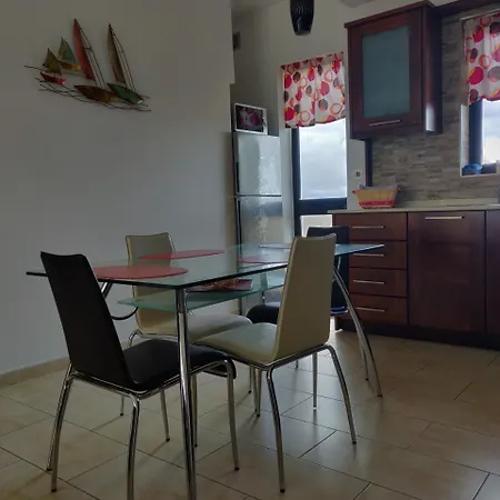 公寓 Panoramic Penthouse In Marsascala Which Enjoys Sea And Country Views