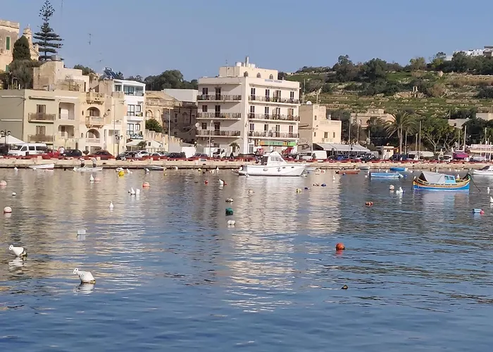 Panoramic Penthouse In Marsascala Which Enjoys Sea And Country Views Apartament *