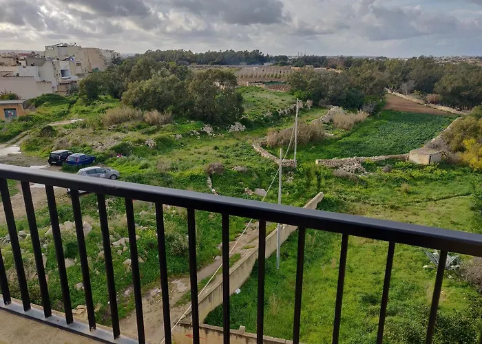 Panoramic Penthouse In Marsascala Which Enjoys Sea And Country Views Apartament