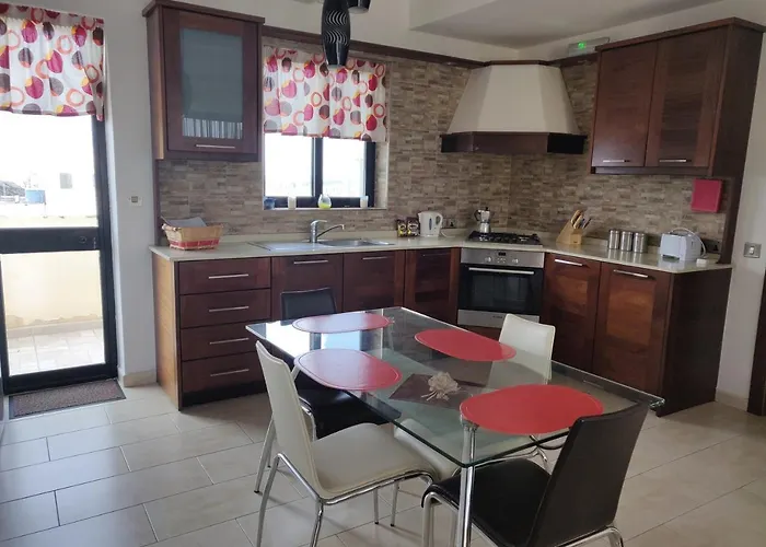 Apartament Panoramic Penthouse In Marsascala Which Enjoys Sea And Country Views *
