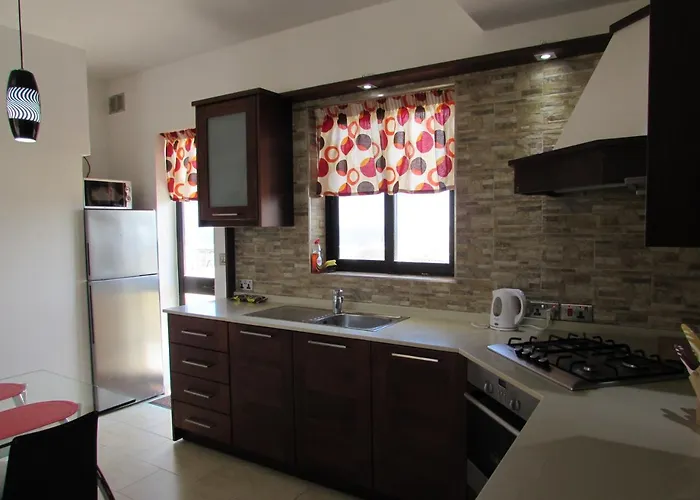 Panoramic Penthouse In Marsascala Which Enjoys Sea And Country Views Apartament *