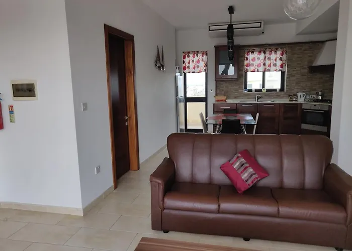 Panoramic Penthouse In Marsascala Which Enjoys Sea And Country Views Apartament